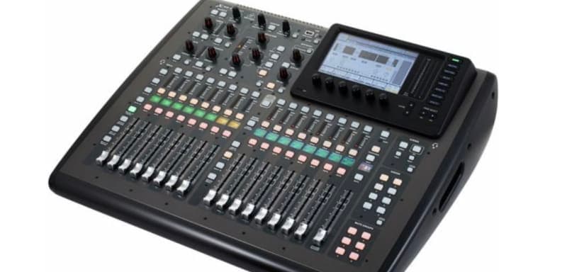 Behringer X32